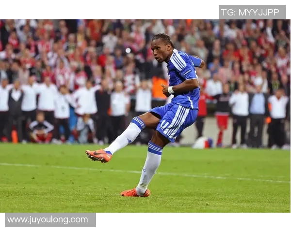 左撇子足球明星的非凡之路：从天赋到传奇成就的成长历程